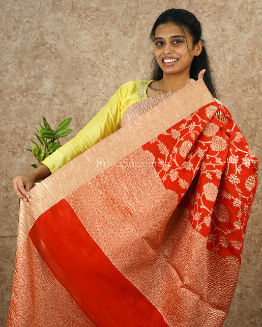 Red Floral Crush Tissue - PD4157