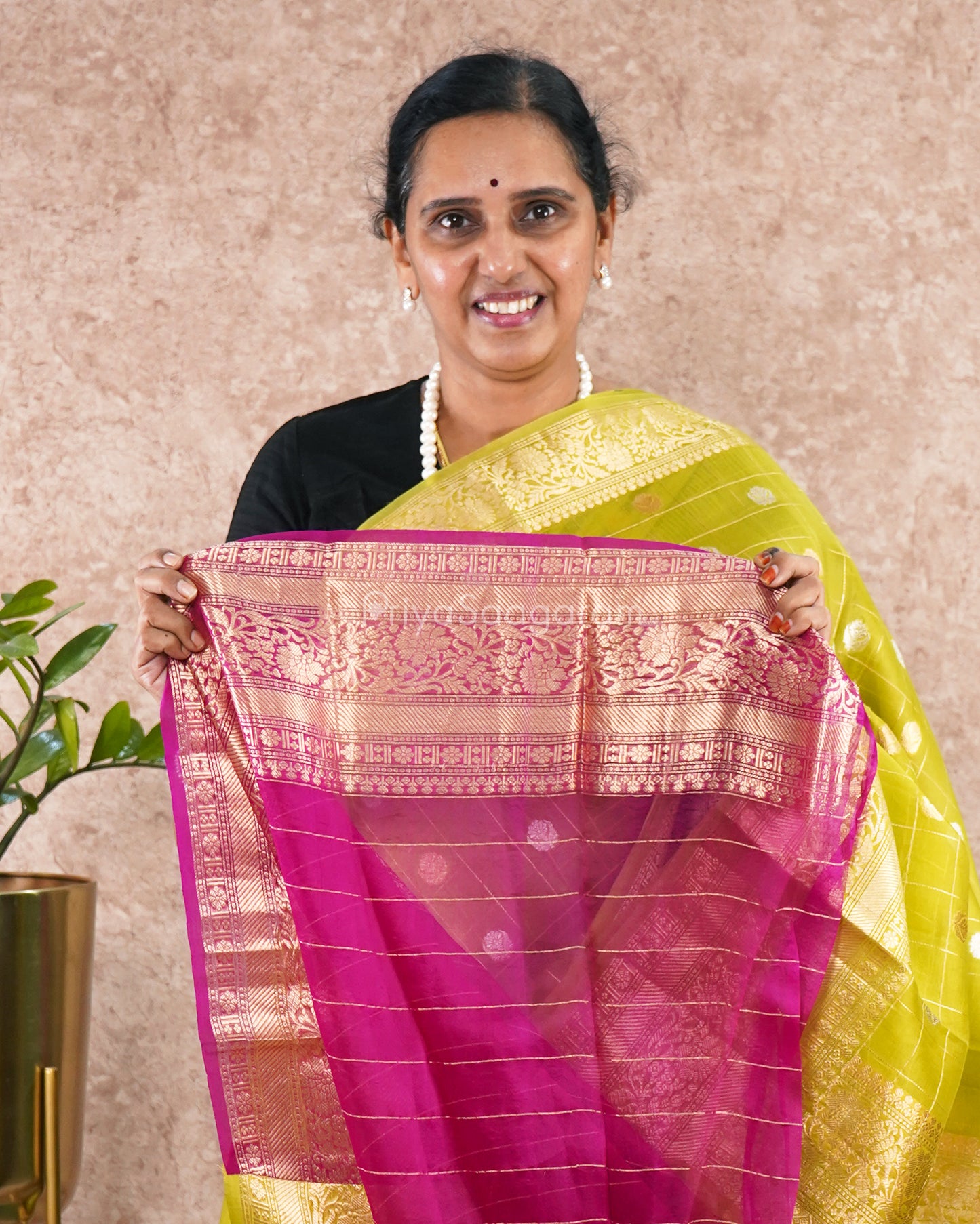Checked Green Pink Contrast Kora Silk - PD4979