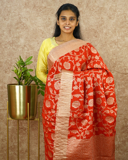 Red Floral Crush Tissue - PD4157