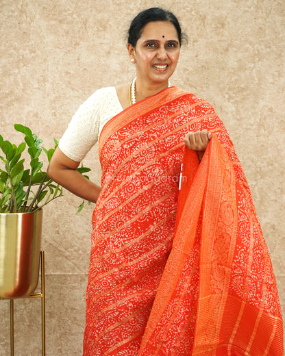 Red Zari Batik Dola Banaras - PD4928