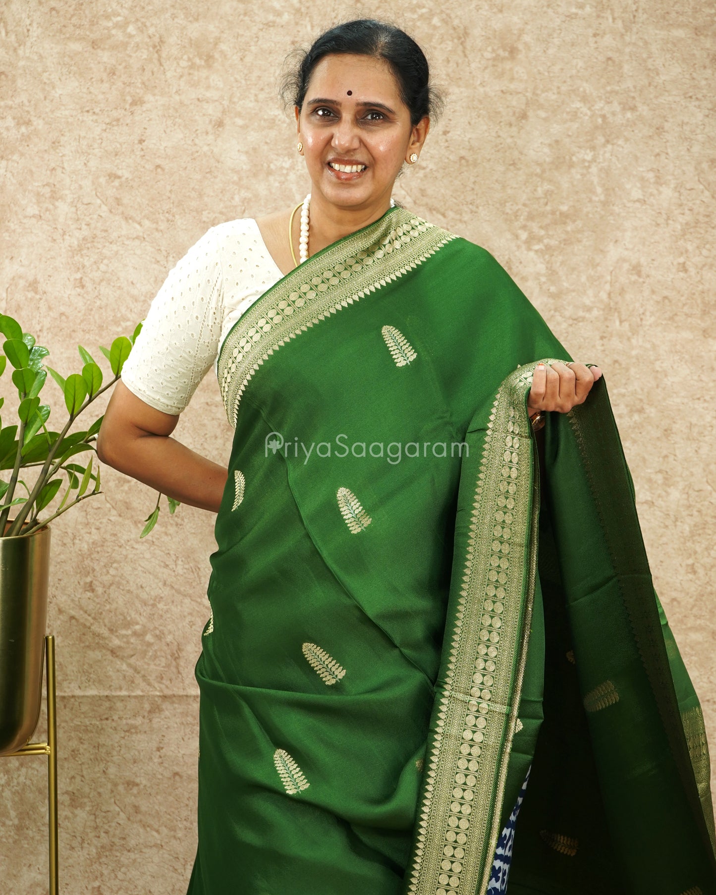 Forest Green Dola Banaras - PD5340