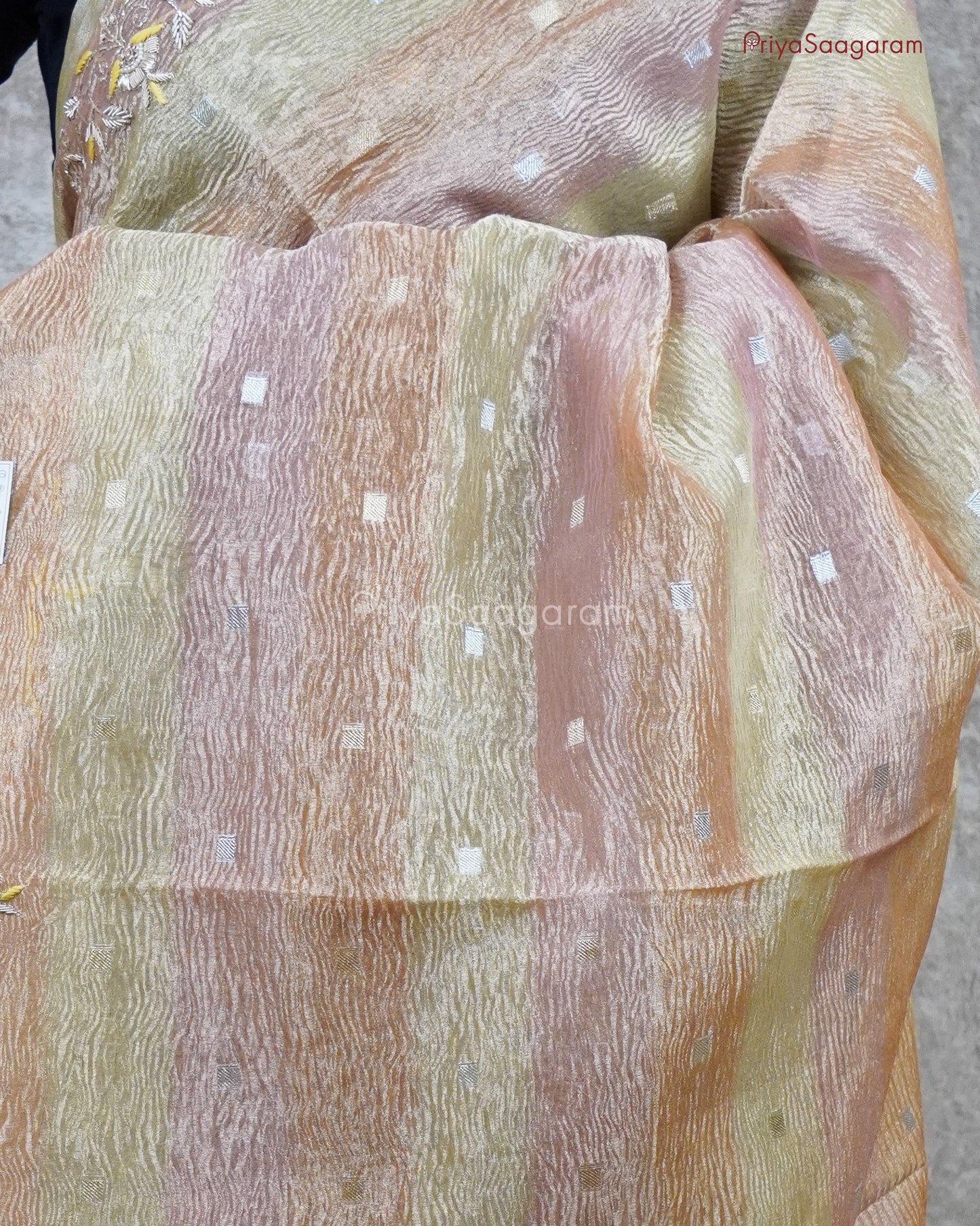 Shaded Pink Crush Tissue - PC1635
