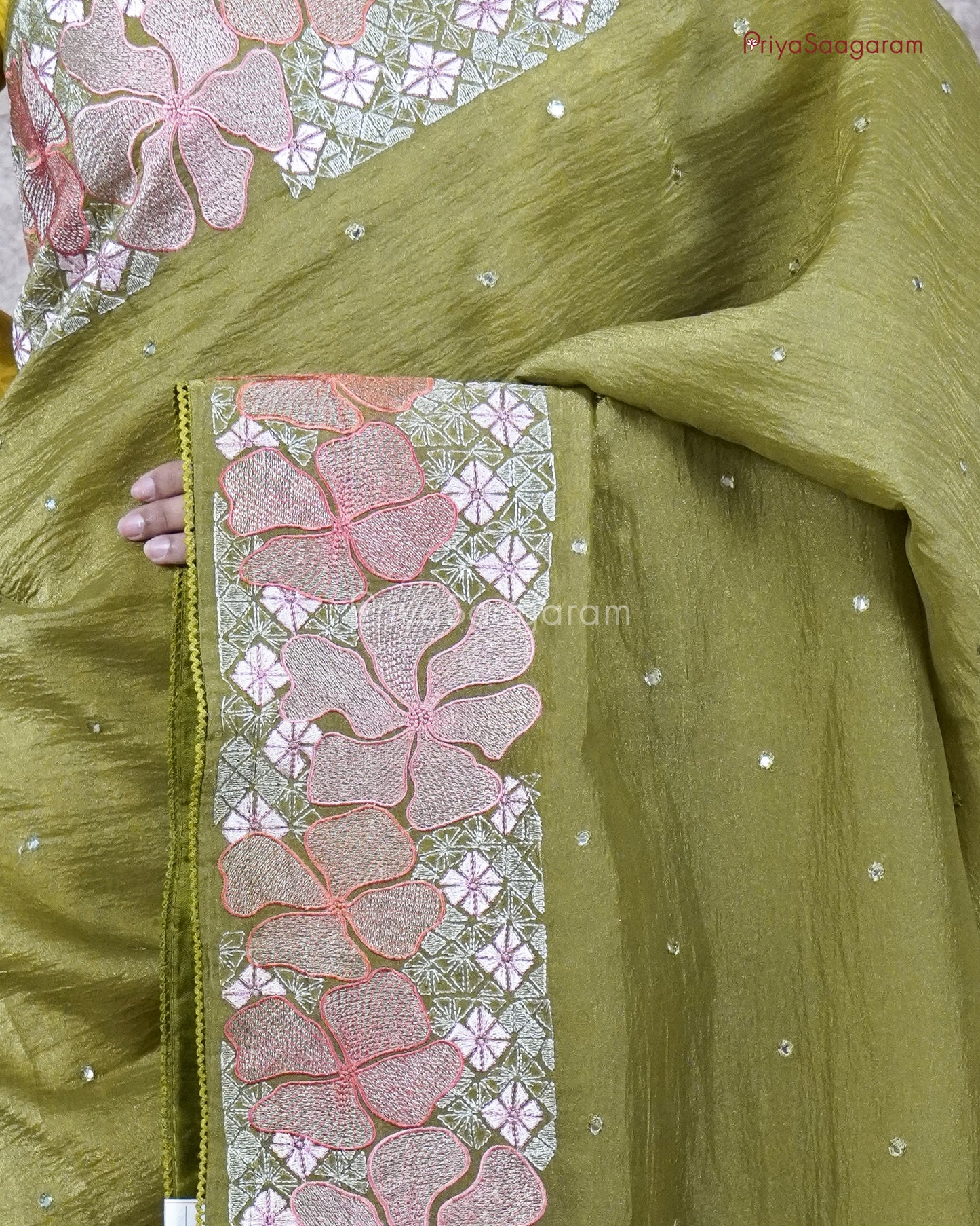 Mehndi Green Crush Tissue - PC2845