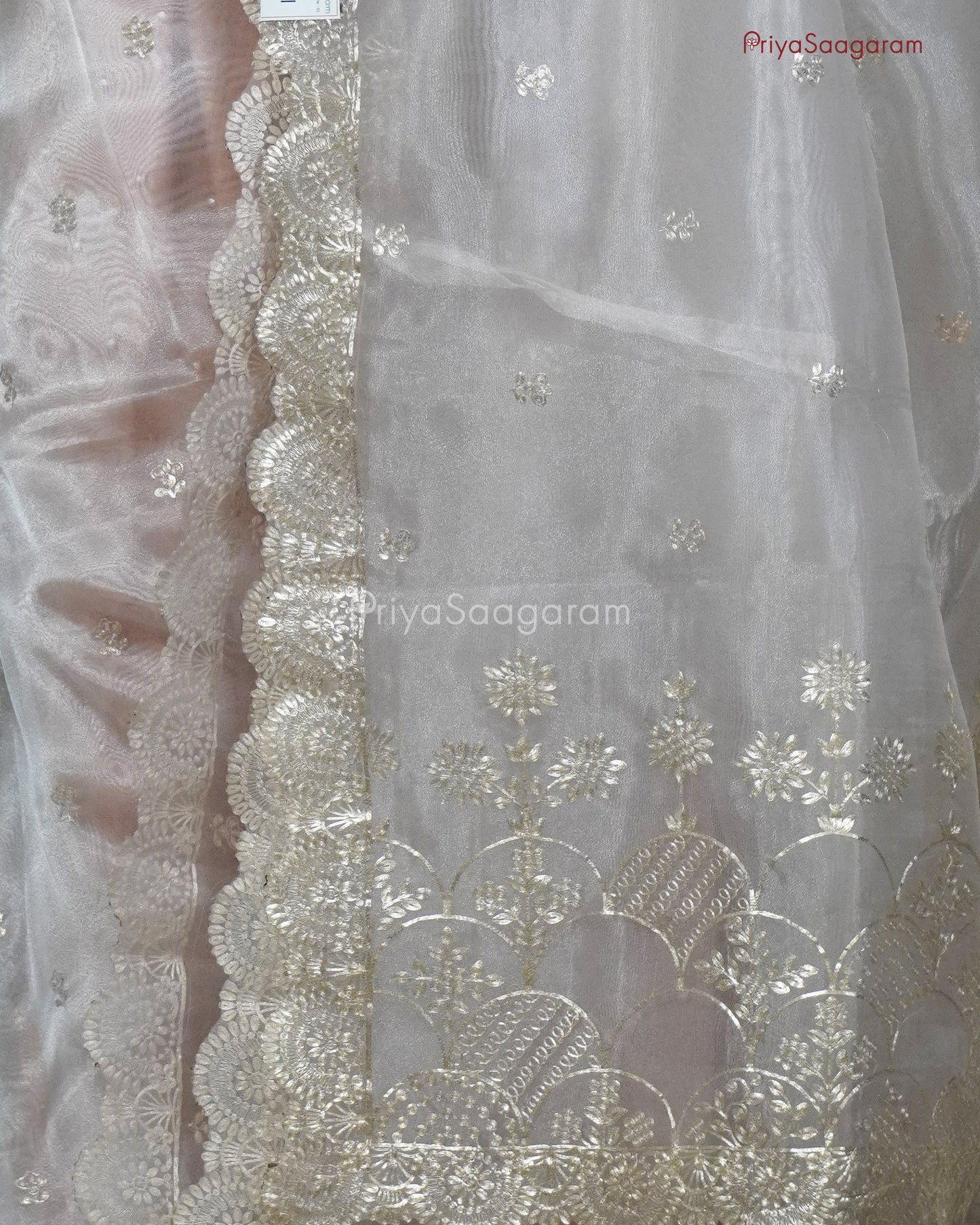 Shimmery Cream Organza - PC1609
