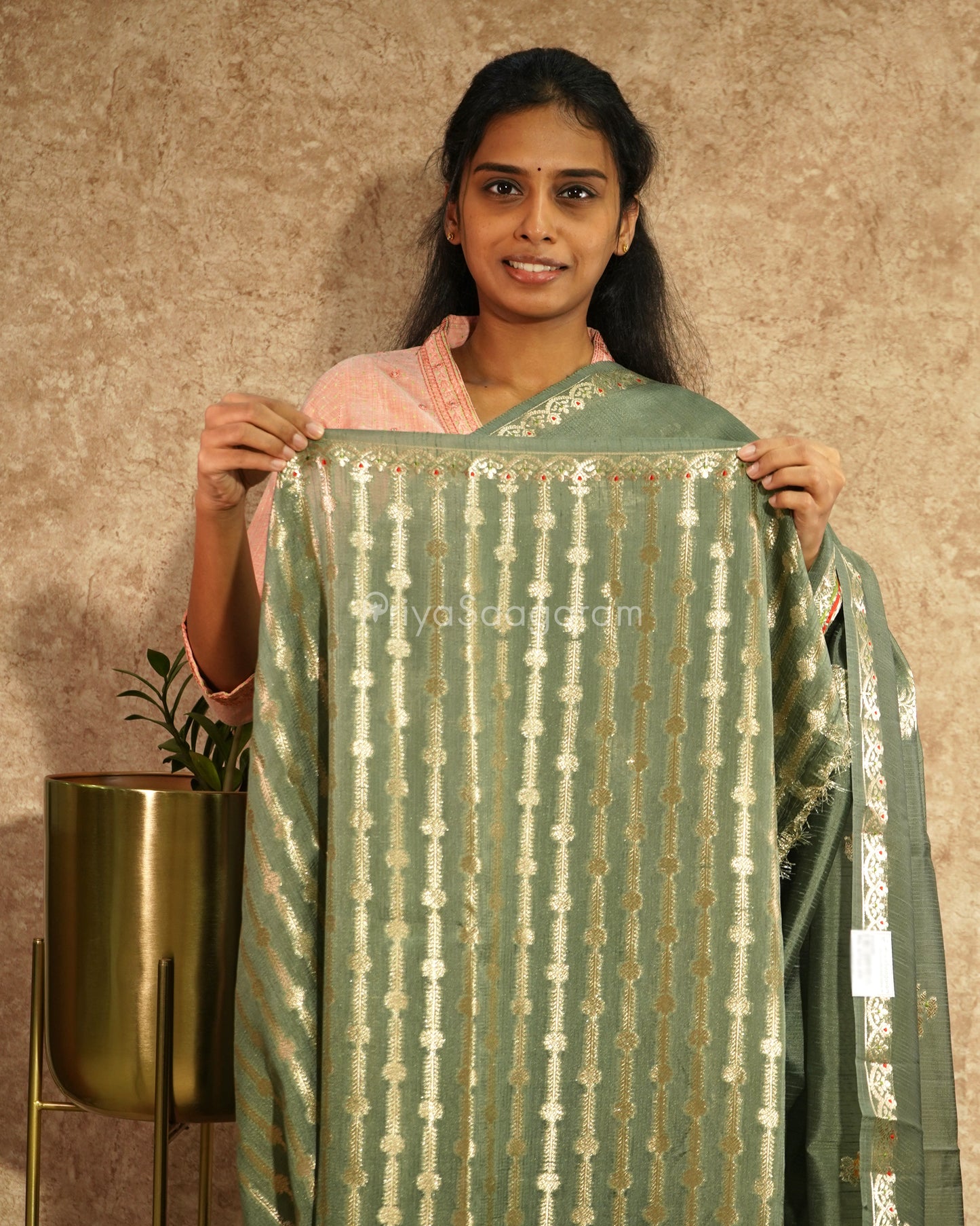 Fern Green Raw Mango Silk - PD4121